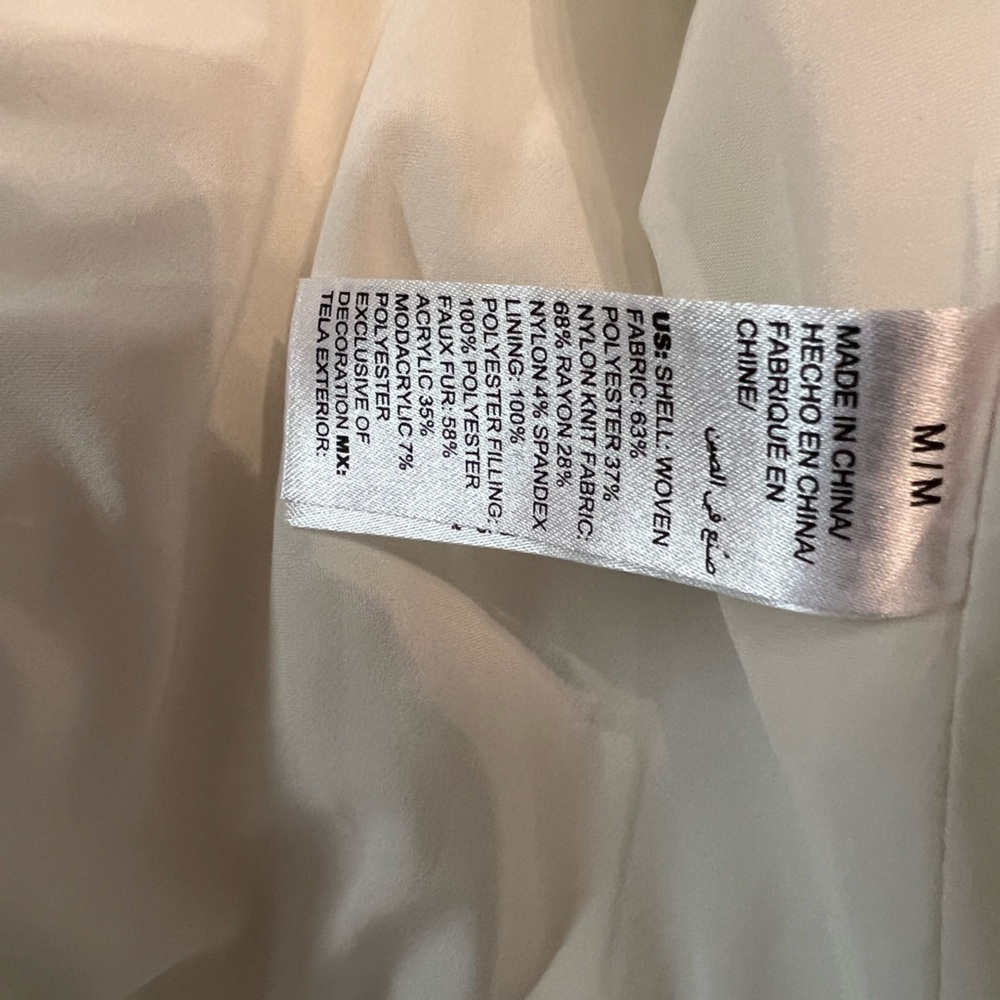 White House Black Market Winter White Jacket/Coat with Removable Faux Fur Collar - Picture 13 of 13